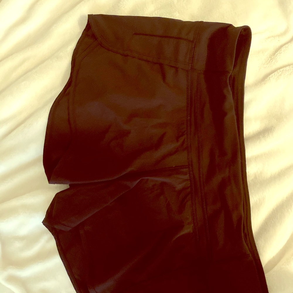 Run times (?) lululemon black short